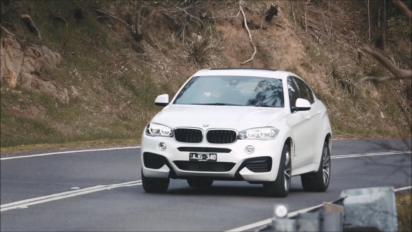 BMW X6 · SAV commercial